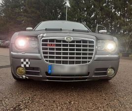 CHRYSLER 300C TOURING CHRYSLER 300C TOURING 3.0L DIESEL TÜV NEU