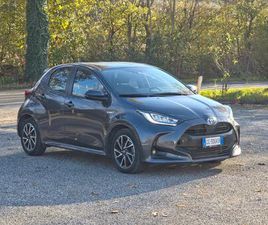TOYOTA YARIS 1.5 HYBRID 5 PORTE BUSINESS 2021-E6 A