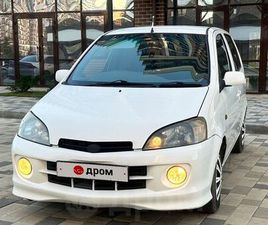 DAIHATSU YRV