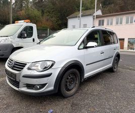 VOLKSWAGEN CROSSTOURAN VOLKSWAGEN TOURAN CROSSTOURAN **7 SITZE**AUTOMOTIK**