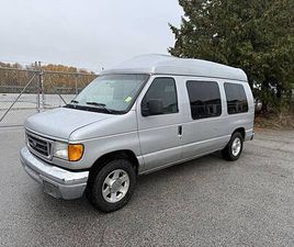 FORD E150 2004 FORD E-150 HANDICAP LIFT AUTO 4.6 LITER WELL KEPT RUNS GREAT