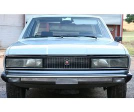 FIAT 130 130 1974 FIAT 130 ARGENT MANUEL, 5 VITESSES CONDUITE À DROITE...