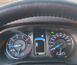 TOYOTA HILUX DOUBLE CABINE TOYOTA HILUX 2.8 D-4D 4WD INVINCIBLE TA