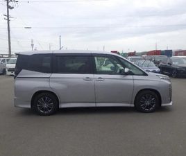 TOYOTA VOXY HYBRID 8 SEATER