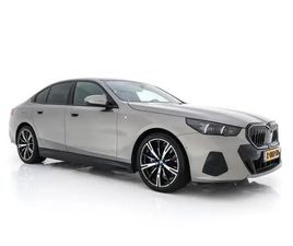 BMW I5 EDRIVE 40 BMW I5 EDRIVE40 84 KWH (INCL.BTW) *PANO | HEAD-UP | LUXURY-LEATHER | FULL-LED | BLIND-SPOT | HARMAN KARDON | COMFORTSEATS | WIDE-SREEN-DIGICOCKPIT | KEYLESS | 2