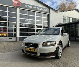 VOLVO C30 T5 VOLVO C30 - 2.5 T5 R-DESIGN