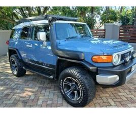 TOYOTA FJ CRUISER 2011 TOYOTA FJ CRUISER 4.0 V6