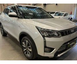 2020 MAHINDRA XUV 300 1.2T | W8