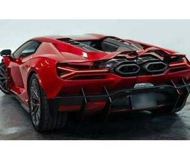 LAMBORGHINI REVUELTO REVUELTO