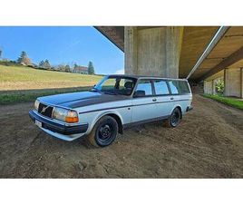 VOLVO 240 BREAK VOLVO 240 BREAK 2.3I VOITURE FAMILIALE VINTAGE ! CANTON VAUD