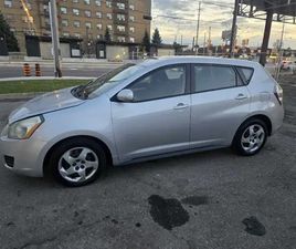 CLEAN 2009 POINTIAC VIBE