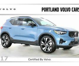 CERTIFIED 2025 VOLVO XC40 B5 PLUS DARK THEME