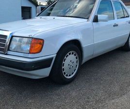 OLDTIMER MERCEDES 220 E W124