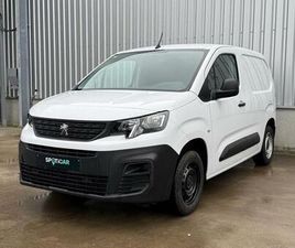 PEUGEOT PARTNER PEUGEOT PARTNER VAN *AC*3PL* 1.2 BENZ 110 PK ESSENCE DE 2023 SUR OOSTENDE (8400) | SPOTICAR