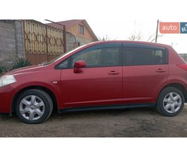NISSAN TIIDA 2010