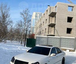 TOYOTA CROWN MAJESTA