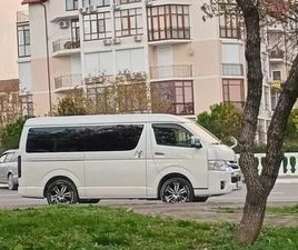 TOYOTA HIACE