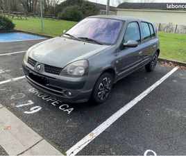 JE METS EN VENTE MA RENAULT CLIO2 1.4 CONTRÔLE TECHNIQUE OK