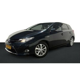 TOYOTA AURIS 1.8 HYBRID LEASE