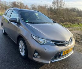 TOYOTA AURIS TOURING SPORTS - 1.8 HYBRID LEASE+