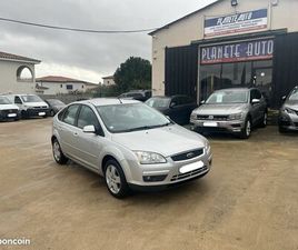 FORD FOCUS FORD FOCUS 1.6 100CH GHIA BVA 4P (VOLANT À DROITE)