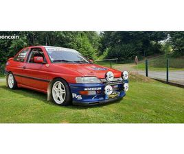 VOITURE DE RALLYE FORD ESCORT RS2000 MK5