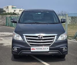 TOYOTA INNOVA