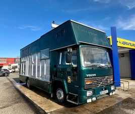 CAMION CHEVAUX POIDS LOURDS 3 PLACES CHEVAUX + HOME CAR VOLVO FL6