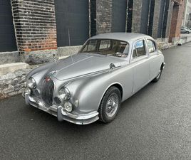 BRITISH LUXURY PERFORMER: 1960 JAGUAR 3.4 MK 1 SEDAN