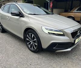 VOLVO V40 CROSS COUNTRY 1.5 [T3] PRO GEARTRONIC M.O-I. 93E KM. NAVI. KAMERA. BŐR