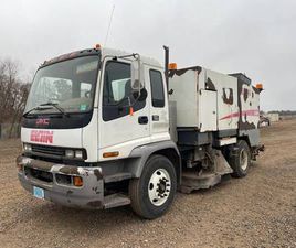 GMC T SERIES 2008 GMC T7500 STREET SWEEPER—16,991 MI, DIESEL ENGINE—BIDDING OPEN!