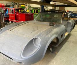 1959 FERRARI 250GT CALIFORNIA SPYDER - FIBERGLASS BODY