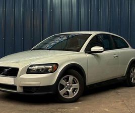 VOLVO C30 1.6 D 110 MOMENTUM GARANTIE 1 AN RÉGULATEUR DE VITESSE CLIMATISATION AUTOMATIQUE