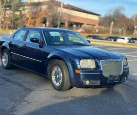 2006 CHRYSLER 300 TOURING – 3.5L V6, LEATHER, SUNROOF, REMOTE START