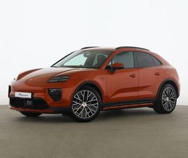 PORSCHE MACAN 4