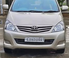 TOYOTA INNOVA