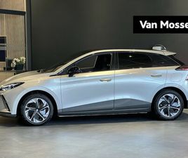 MG MG4 - LONG RANGE LUXURY 64 KWH | WLTP 435 KM | NAVIGATIE| 360 CAM | WARMTE POMP | APPLE CARPLAY