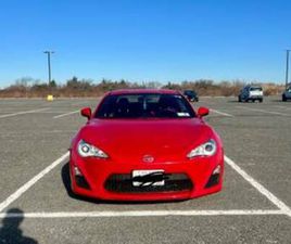 SCION FR-S 2013 SCION FR-S LOW MILES!