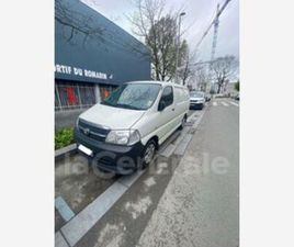 TOYOTA HIACE FOURGON COURT 95 D-4D PORTES BATTANTES