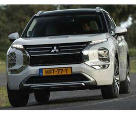 MITSUBISHI OUTLANDER 220DI-D KAITEKI SST