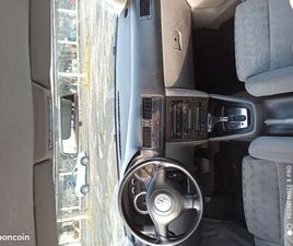 VOLKSWAGEN BORA VOITURE BORA