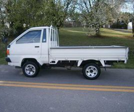 TOYOTA TOWN ACE 1995 TOYOTA TOWNACE IMPORT 4X4 1 TON PICKUP. 15K.MI. 5 SPEED. MUST SE