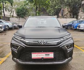 TOYOTA URBAN CRUISER