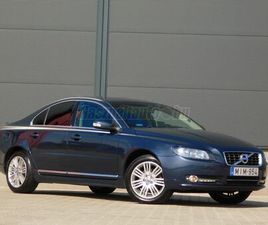 VOLVO S80 VOLVO S80 D BŐR NAVI SZERVIZKÖNYV