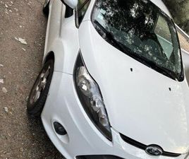 VOITURE FORD FIESTA
