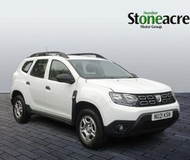 (21) - ESSENTIAL TCE 100 4X2 MY19 5-DOOR