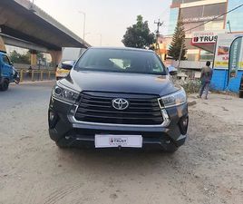 TOYOTA INNOVA