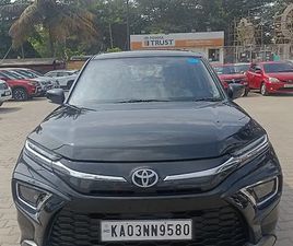 TOYOTA URBAN CRUISER