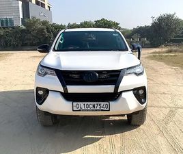 TOYOTA FORTUNER