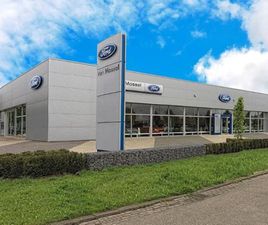 PEUGEOT 208 - 1.2 E-VTI STYLE | AUTOMAAT | TREKHAAK | PARKEERSENSOREN | FLIPPERS |